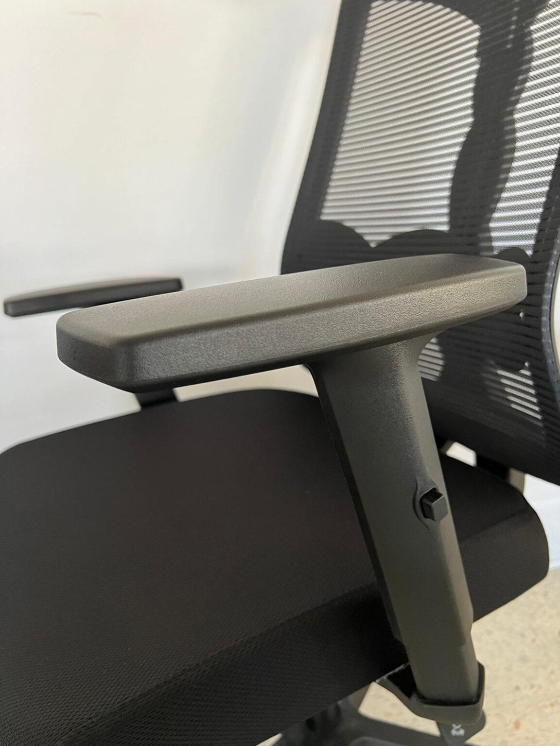 Miss Chair - Image 4