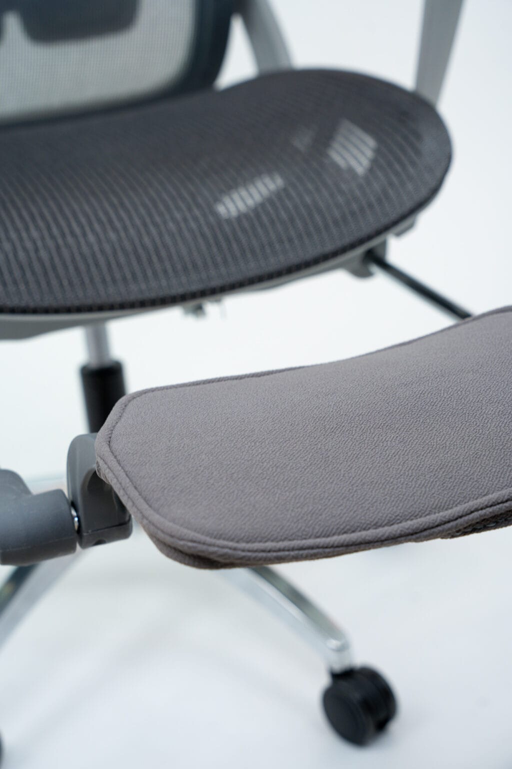 Simic Chair - Image 18