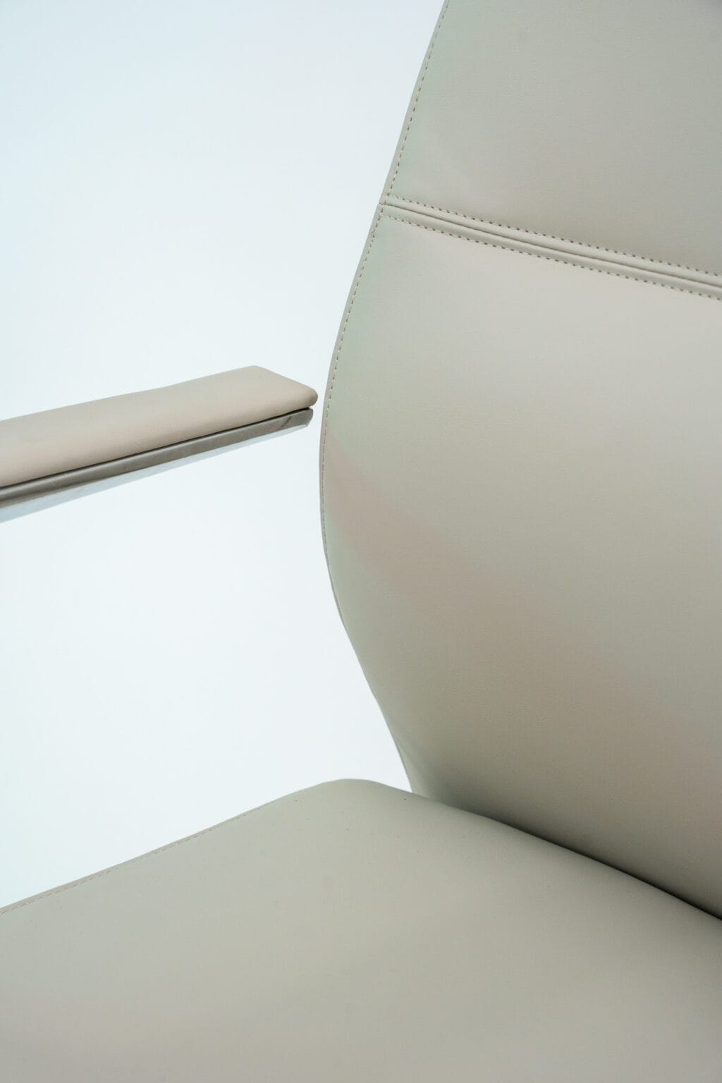 Ozlo Chair - Image 19
